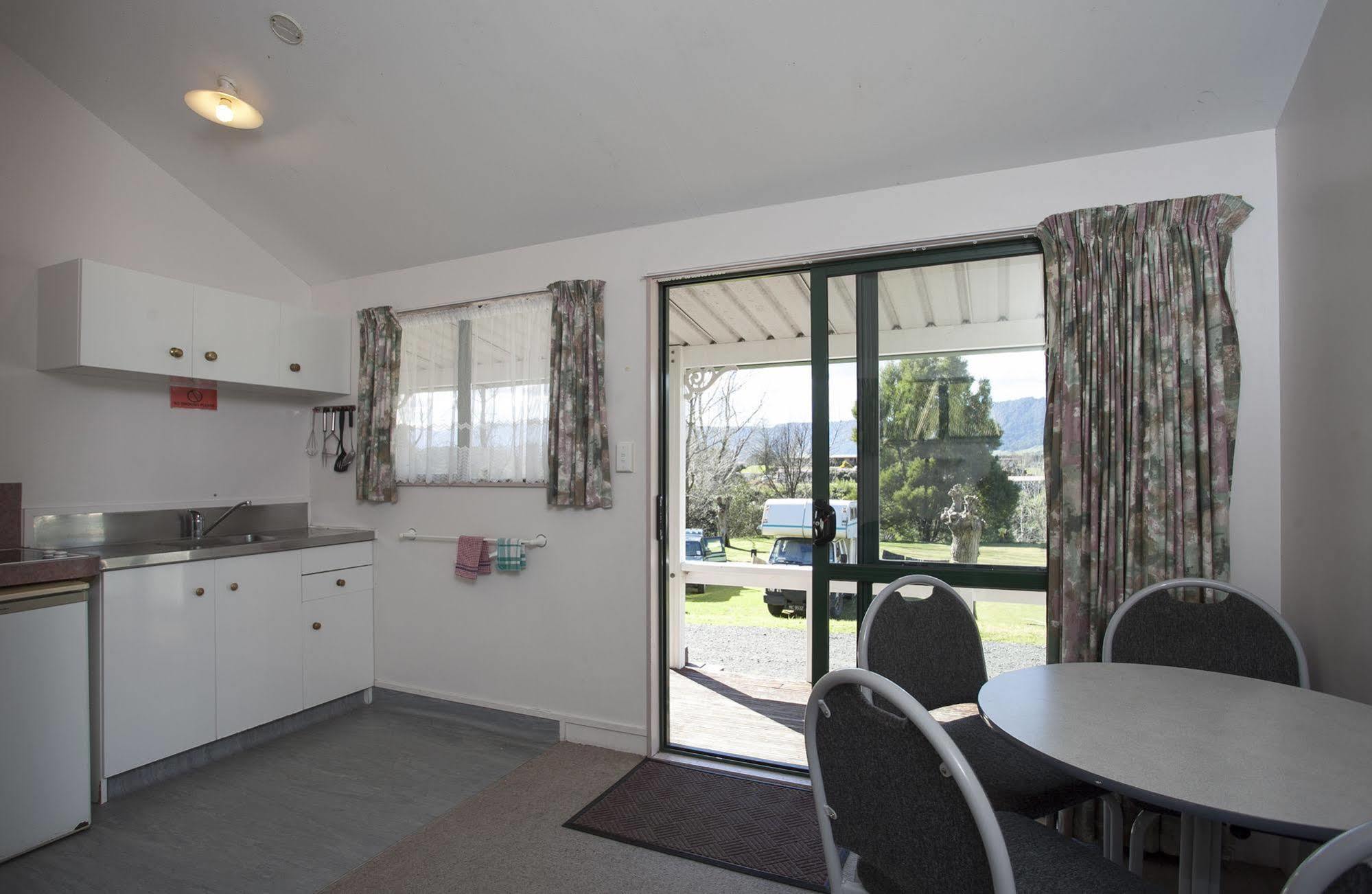 Opal Hot Springs & Holiday Park Okauia Exterior foto